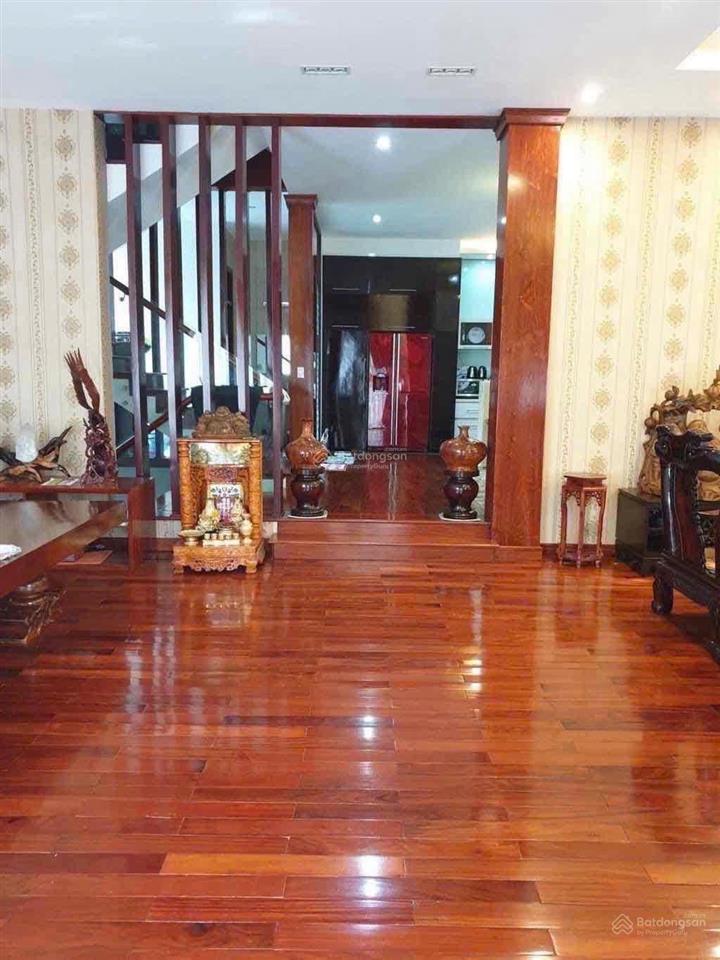 Cho thuê nhà 2 mặt tiền đường lê tấn toán sát biển mỹ khê đà nẵng