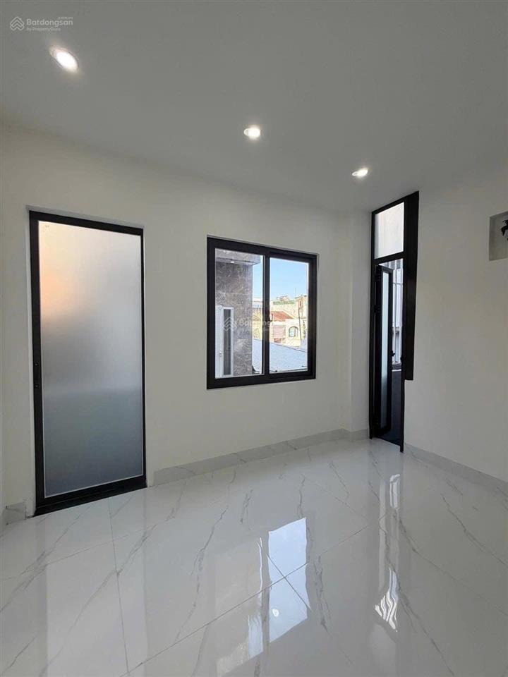Cho thuê nhà 3 tầng đường hoàng diệu kinh doanh sầm uất 35 triệu/tháng