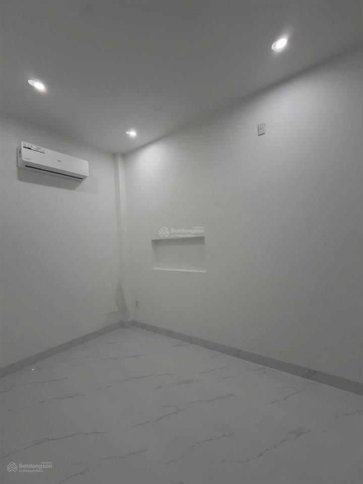 Cho thuê nhà 3 tầng đường hoàng diệu kinh doanh sầm uất 35 triệu/tháng