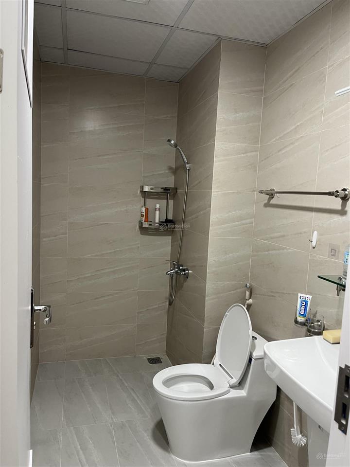 Chính chủ cho thuê căn hộ thương mại tầng 18
