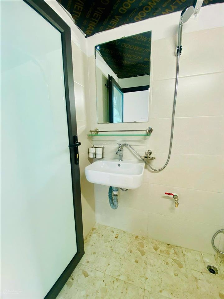 Cho thuê phòng trọ khoảng 30m2 giá từ 4tr/tháng tại gleximco lê trọng tấn, có ban công, đủ đồ