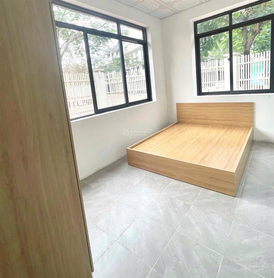 Cho thuê ccmn 2k1n tại khu a geleximco, giá 6,5tr/tháng, diện tích 50m2