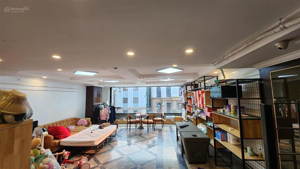 Bán khách sạn mặt phố cổ tại mường hoa, 40 tỷ, 250m2, 14pn + 14wc + 7 tầng, nhiều tiện ích