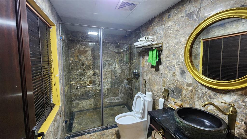 Bán khách sạn mặt phố cổ tại mường hoa, 40 tỷ, 250m2, 14pn + 14wc + 7 tầng, nhiều tiện ích