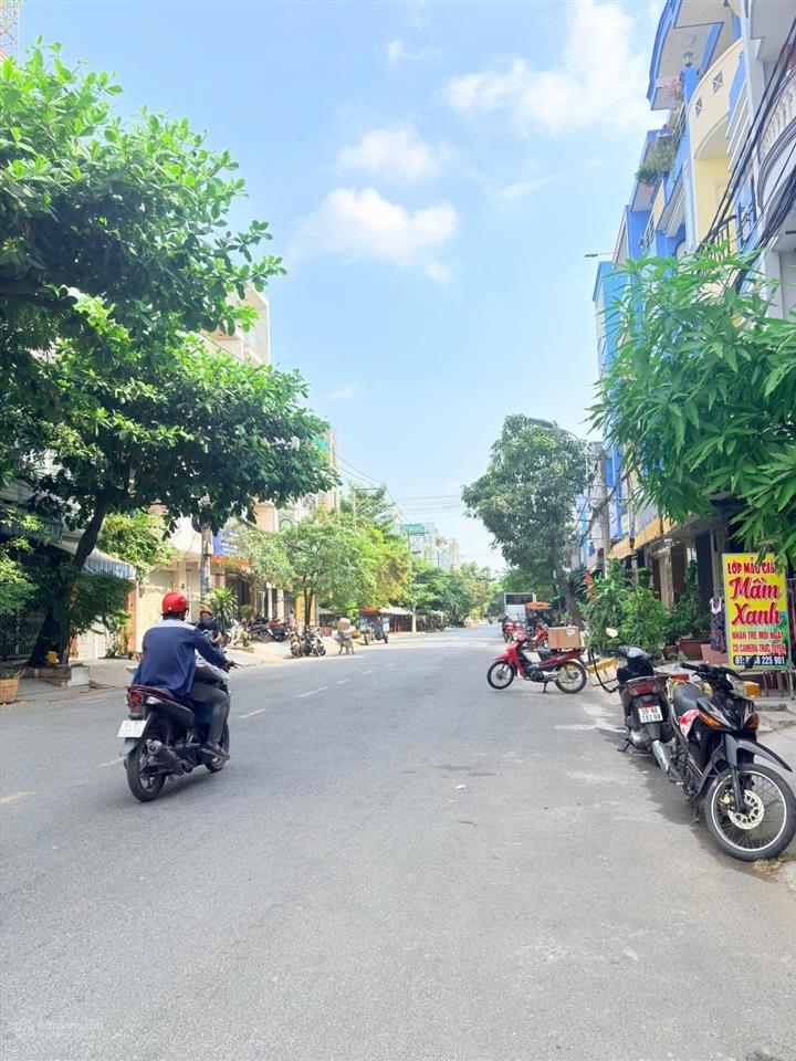 Hiếm hxh 8m nguyễn cửu đàm, tân phú, 4 tầng, 76m2, chỉ 9.5 tỷ.