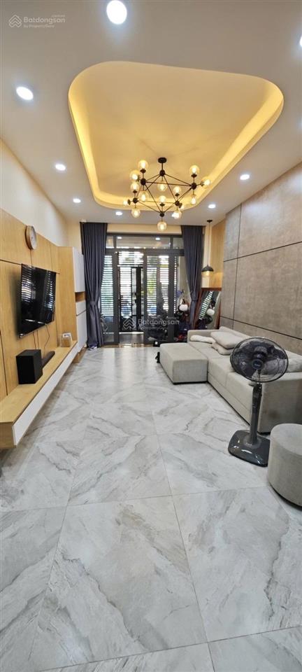 Hiếm hxh 8m nguyễn cửu đàm, tân phú, 4 tầng, 76m2, chỉ 9.5 tỷ.