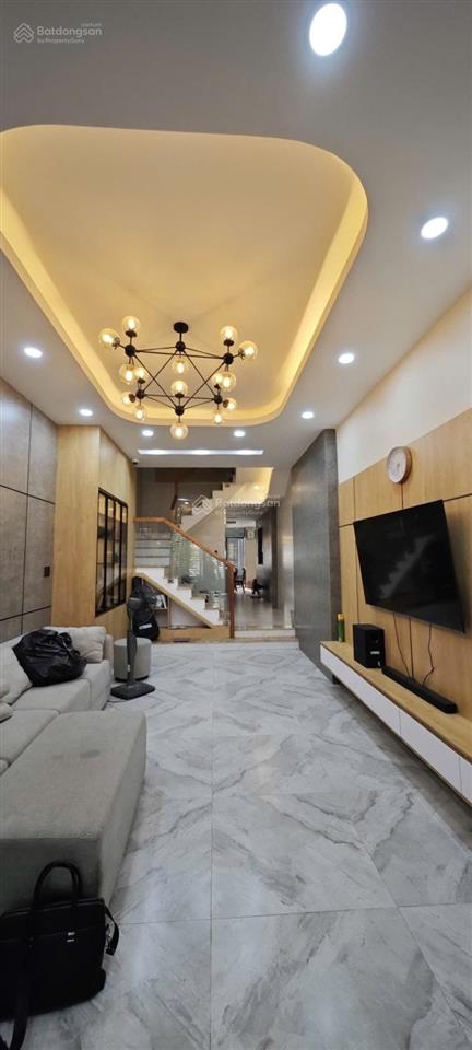 Hiếm hxh 8m nguyễn cửu đàm, tân phú, 4 tầng, 76m2, chỉ 9.5 tỷ.