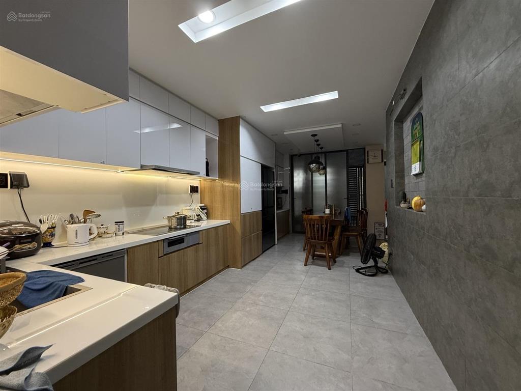Hiếm hxh 8m nguyễn cửu đàm, tân phú, 4 tầng, 76m2, chỉ 9.5 tỷ.