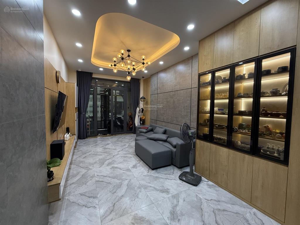 Hiếm hxh 8m nguyễn cửu đàm, tân phú, 4 tầng, 76m2, chỉ 9.5 tỷ.