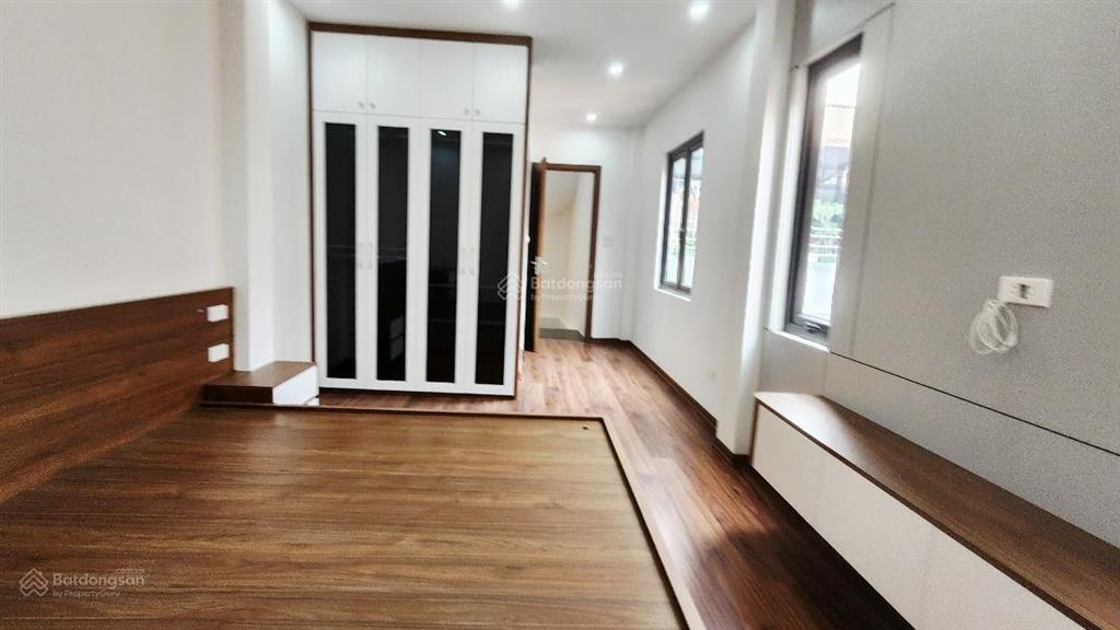 Bán nhà phố lụa hà đông 31m 5 tầng. giá 6x tỷ