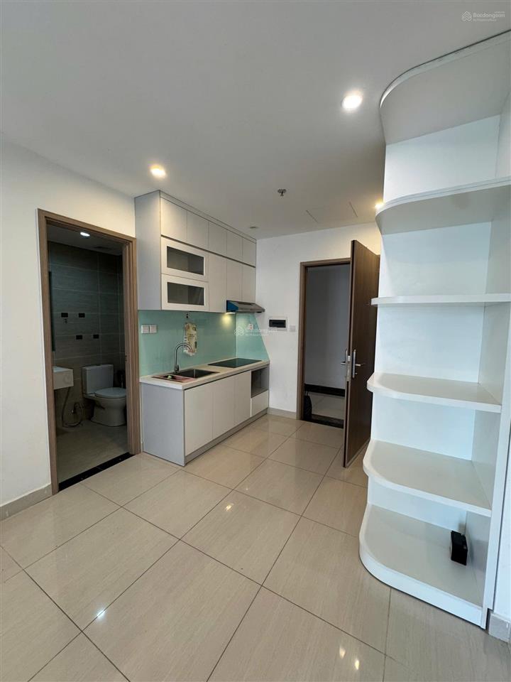 Cho thuê studio vinhomes grand park nội thất cơ bản giá 6 triệu/tháng