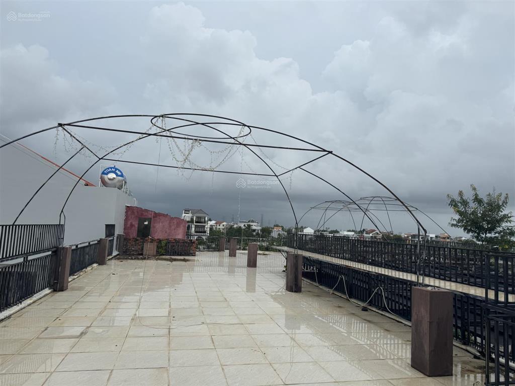 570m2 ngang 30m mặt tiền đường 15m đối diện bờ hồ, công viên tp hội an giá đầu tư