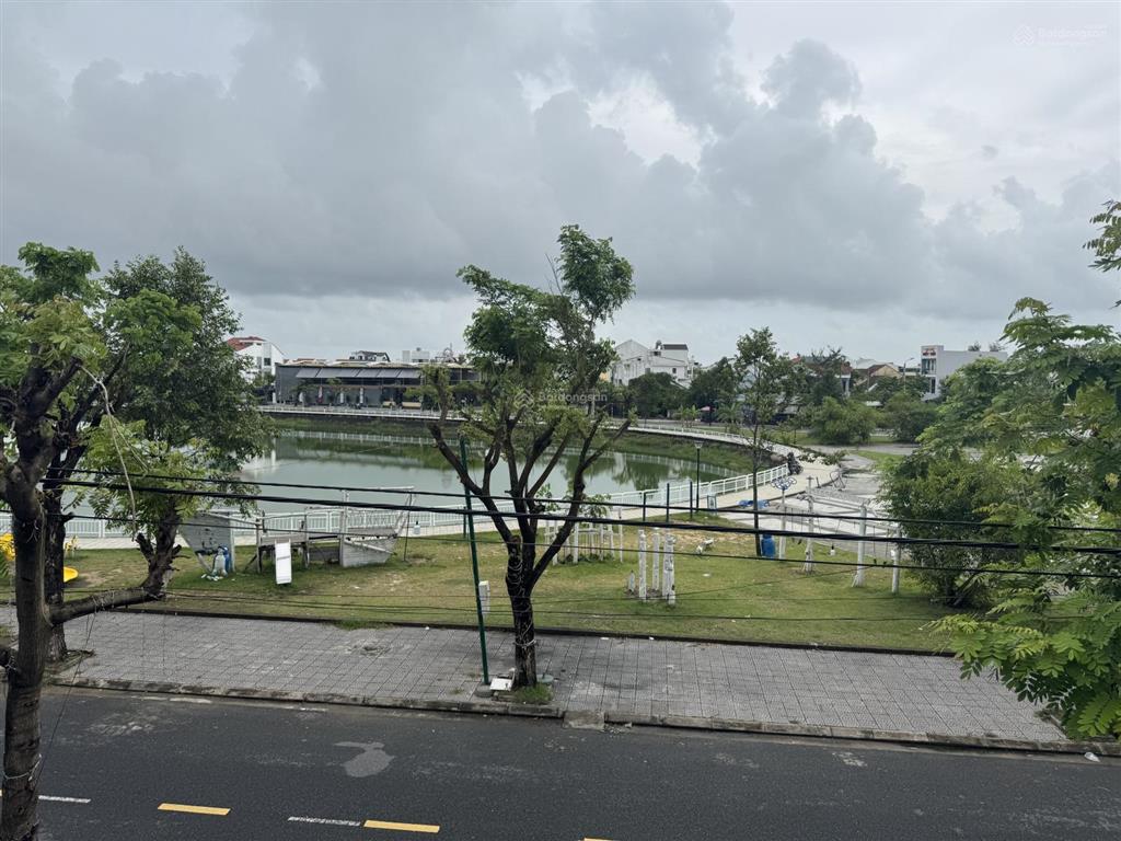 570m2 ngang 30m mặt tiền đường 15m đối diện bờ hồ, công viên tp hội an giá đầu tư