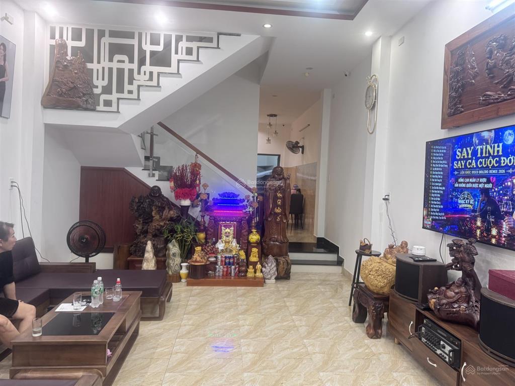 75m 3 tầng 4pn full nội thất mặt tiền thanh khê giá đầu tư.