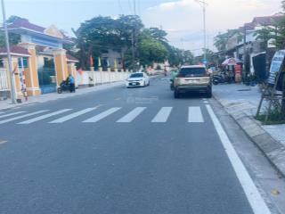 990m ngang 13,5m mặt tiền đường 10,5m kẹp kiệt trung tâm tp huế giá đầu tư.