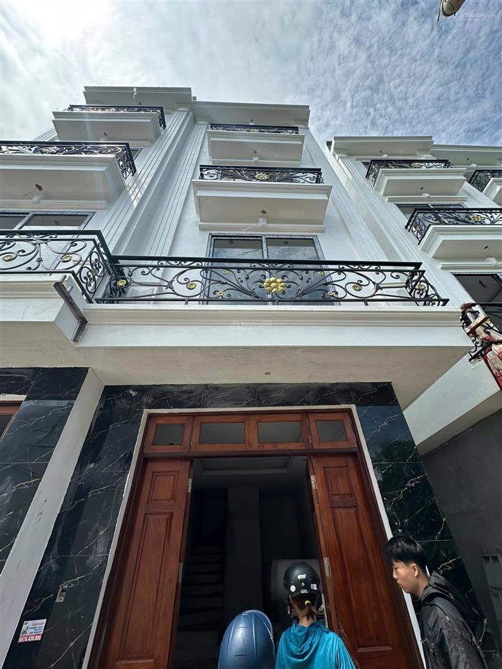Cam kết với tầm tiền hơn 4 tỷ căn này là đẹp trong đê. đã full nội thất, view thoáng  có 102