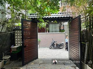 Nhà đẹp tân cổ điển + nội thất gỗ xin xò đường điện biên phủ, bt  4,5m x 18m  3 tầng  chỉ 14 tỷ