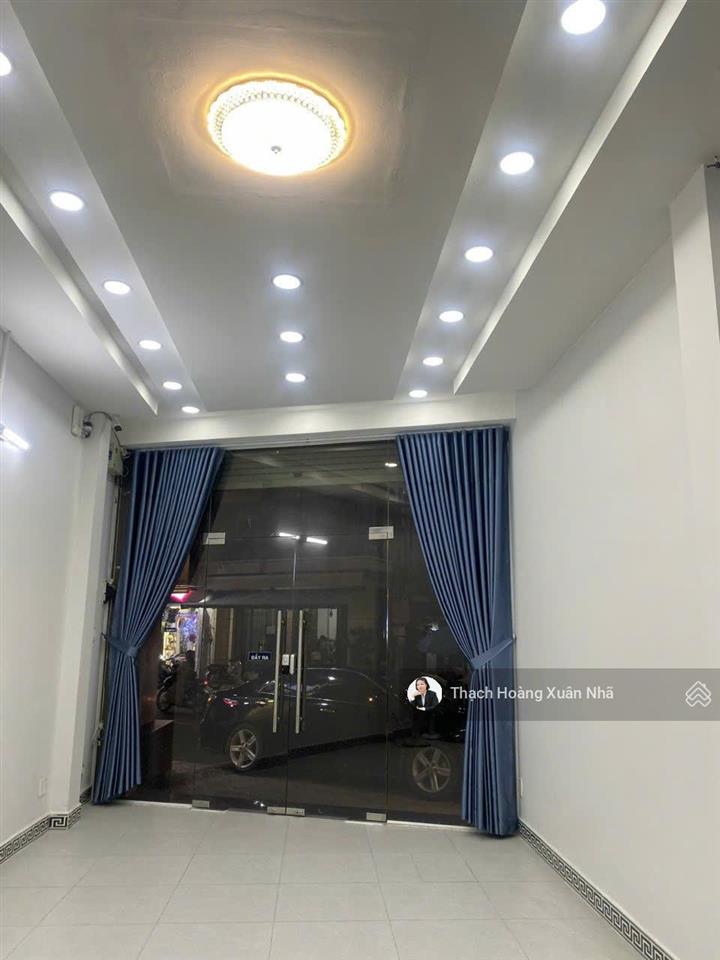 Vị trí đẹp, mặt tiền dễ kinh doanh, ngay khu trung tâm q3  dt 4,6 x 14m  5 tầng  chỉ 21,5 tỷ tl