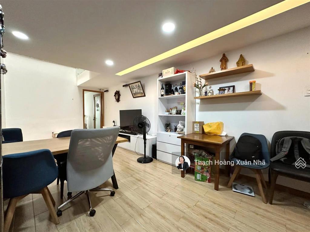 Khu du lịch nổi tiếng ngay tân định đường hai bà trưng, q1  dt 4 x 17m  5 tầng  giá 19,2 tỷ tl