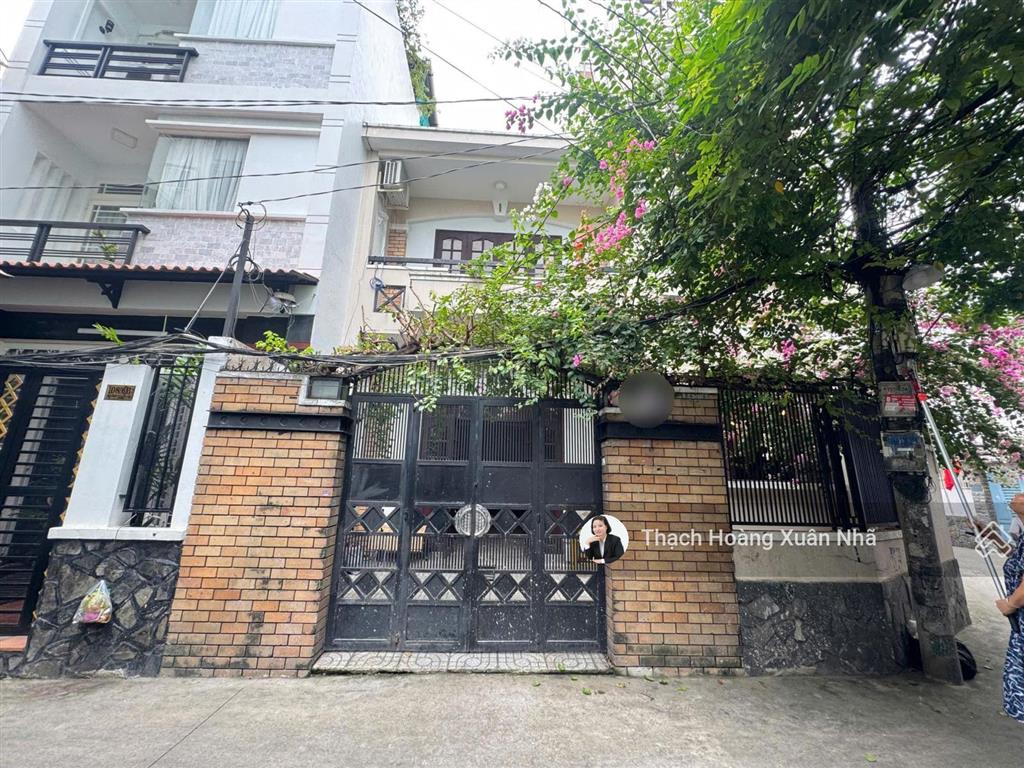 Một trong số ít! nhà đẹp, có sân vườn trần quang diệu, q3  dt 10 x 10m  4 tầng  chỉ 19 tỷ