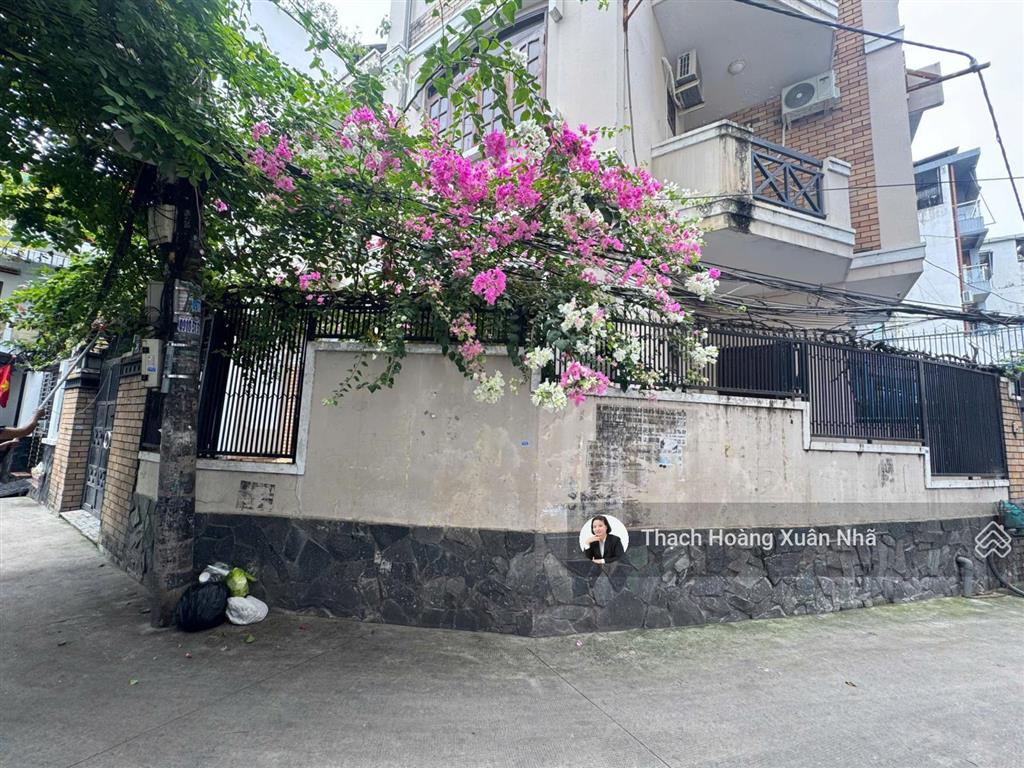 Một trong số ít! nhà đẹp, có sân vườn trần quang diệu, q3  dt 10 x 10m  4 tầng  chỉ 19 tỷ
