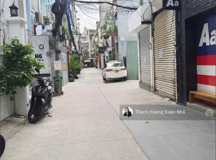 Hẻm đẹp khu sang, xe hơi quay đầu, đường trần quang diệu, q3  dt 5m x 13m  3 tầng  chỉ 16 tỷ