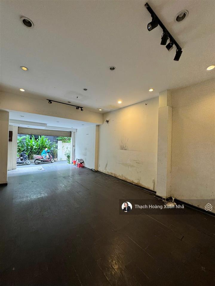 Khu du lịch hiếm nhà bán đường phạm ngọc thạch, p6, q3  dt 4 x 20m  3 tầng  chỉ 22 tỷ tl