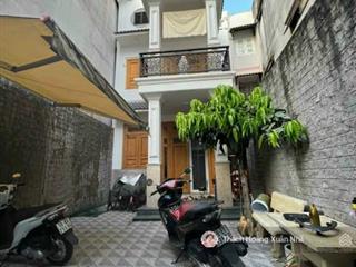 Nhà mới đẹp có sân vườn đường phan xích long, p3, pn  5,5m x 21,2m  3 tầng  chỉ 12,9 tỷ