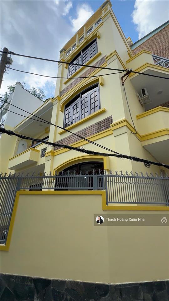Một trong số ít! nhà đẹp, có sân vườn trần quang diệu, q3  dt 10 x 10m  4 tầng  chỉ 19,5 tỷ