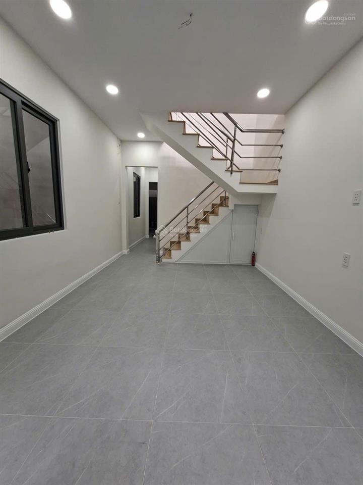Chính chủ bán gấp nhà 1 trệt 1 lầu 65m2, hẻm 3m đường đông hưng thuận, q12