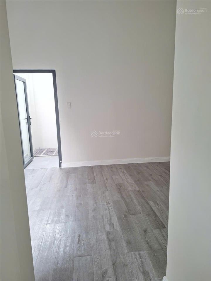 Chính chủ bán gấp nhà 1 trệt 1 lầu 65m2, hẻm 3m đường đông hưng thuận, q12