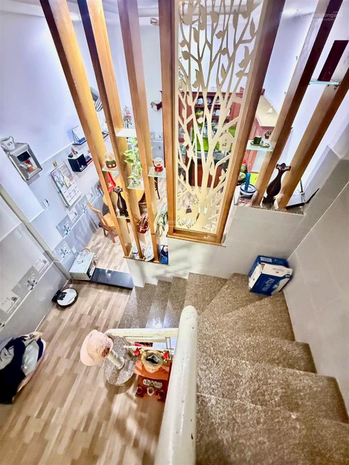 Bán gấp nhà trệt lầu 2pn đường huỳnh thị hai, tch 55m². giá hời