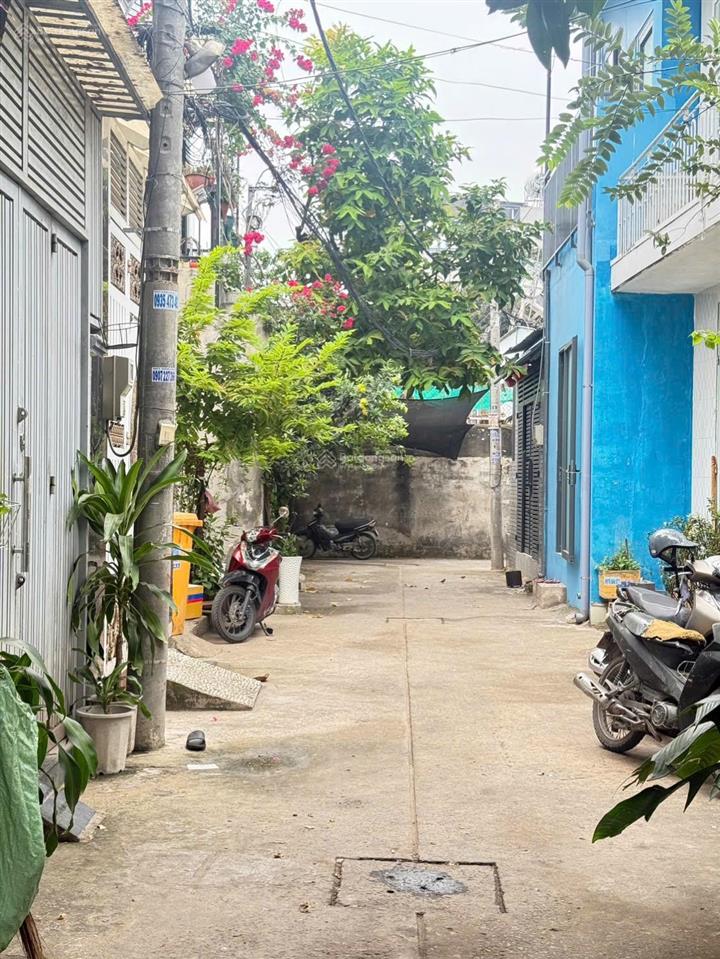 Bán gấp nhà trệt lầu 2pn đường huỳnh thị hai, tch 55m². giá hời