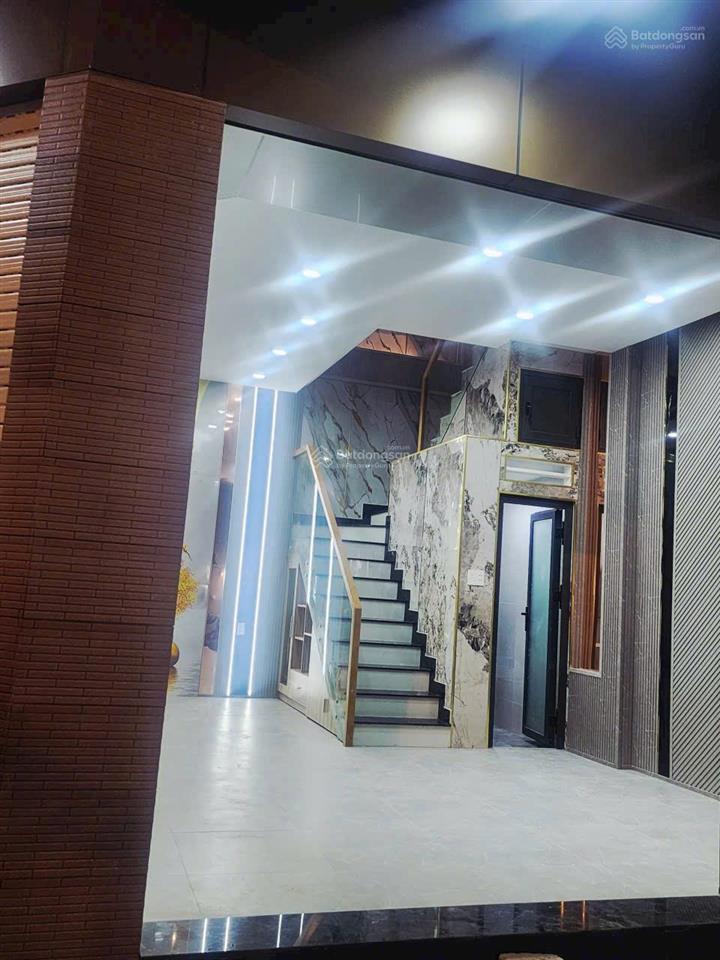Cho thuê nhà kinh doanh 2 mặt tiền 4 tầng tại quách đình bảo, giá chỉ 30 triệu