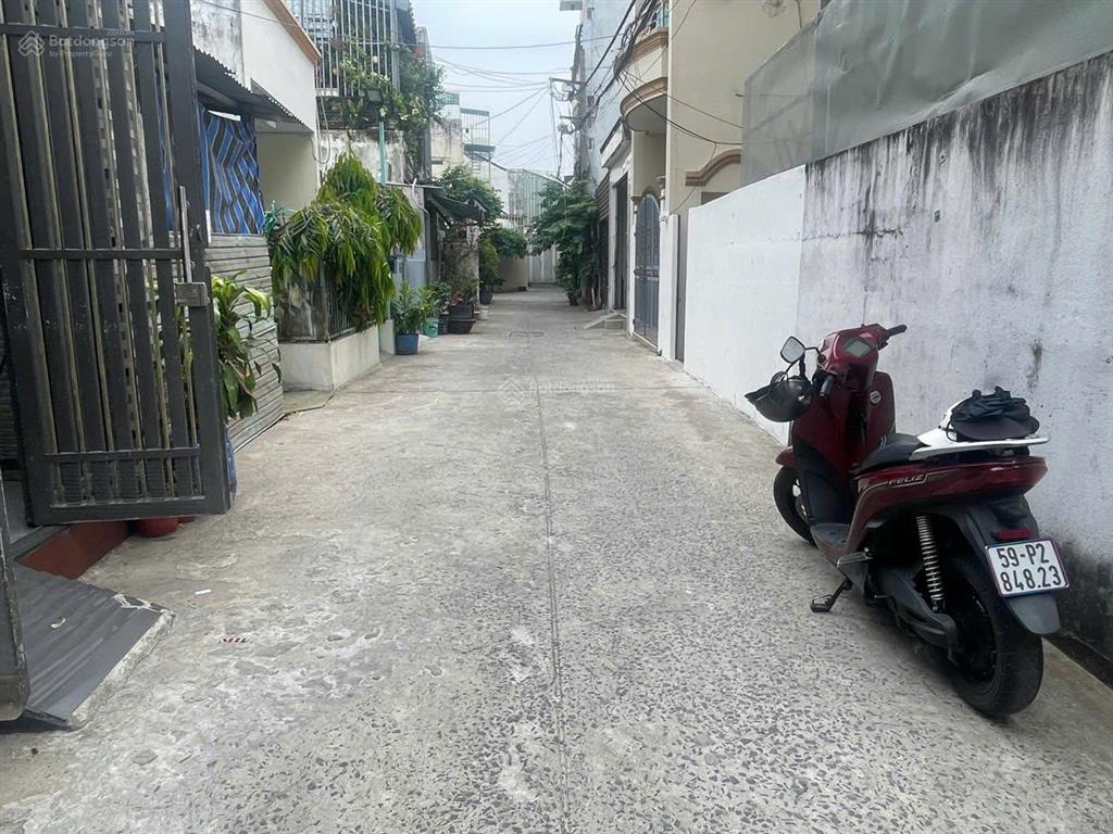 Bán nhà riêng tại đông hưng thuận, giá cực chất 5,2 tỷ, 51m2, view đẹp