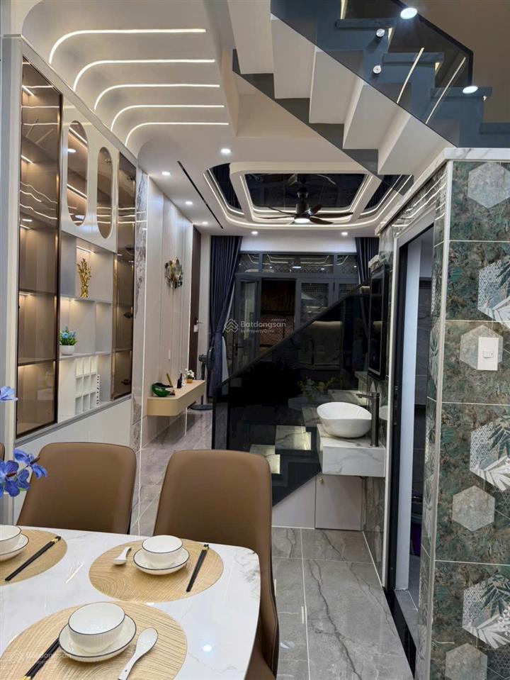 Bán nhà riêng 7,5 tỷ, 44m², 4pn, 5wc tại hoàng bật đạt, p. 15, q. tân bình, hcm