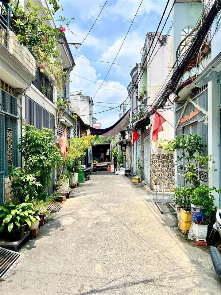 Bán nhà riêng tại đông hưng thuận 2, giá hời chỉ 4,399 tỷ, 67m², 2pn, 1wc