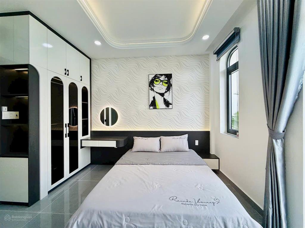 Bán gấp nhà trệt lửng 3 lầu 4pn, p thới an, q12, giá chỉ 5,880 tỷ
