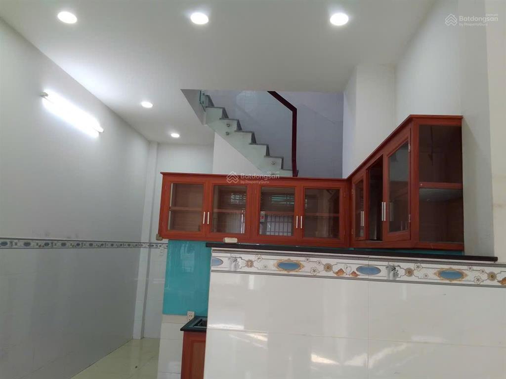 Bán nhà mặt tiền đông hưng thuận 2 lầu st, giá chỉ 4,55 tỷ, 2pn, 3wc, pháp lý đầy đủ, giá tốt