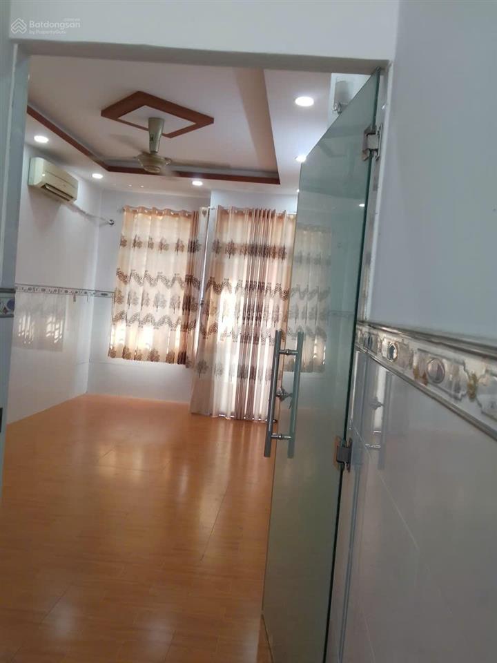 Bán nhà mặt tiền đông hưng thuận 2 lầu st, giá chỉ 4,55 tỷ, 2pn, 3wc, pháp lý đầy đủ, giá tốt