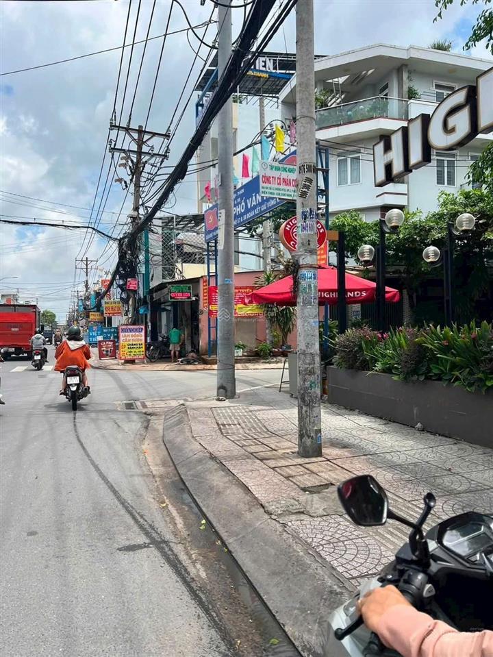 Giảm sốc 500tr bán gấp nhà mặt tiền hiệp thành 23, giá chỉ 5,9 tỷ, 100m2, view đẹp, giá cực tốt