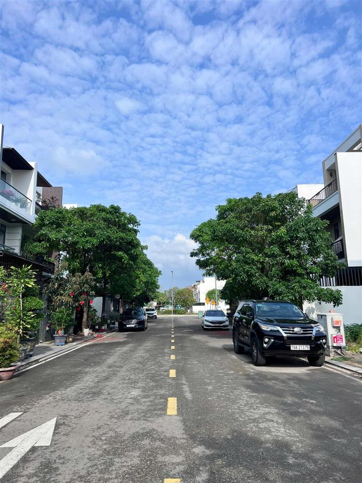 Bán biệt thự tại khu đô thị mỹ gia, giá cực chất 8,45 tỷ, 100m2, 3pn, 4wc