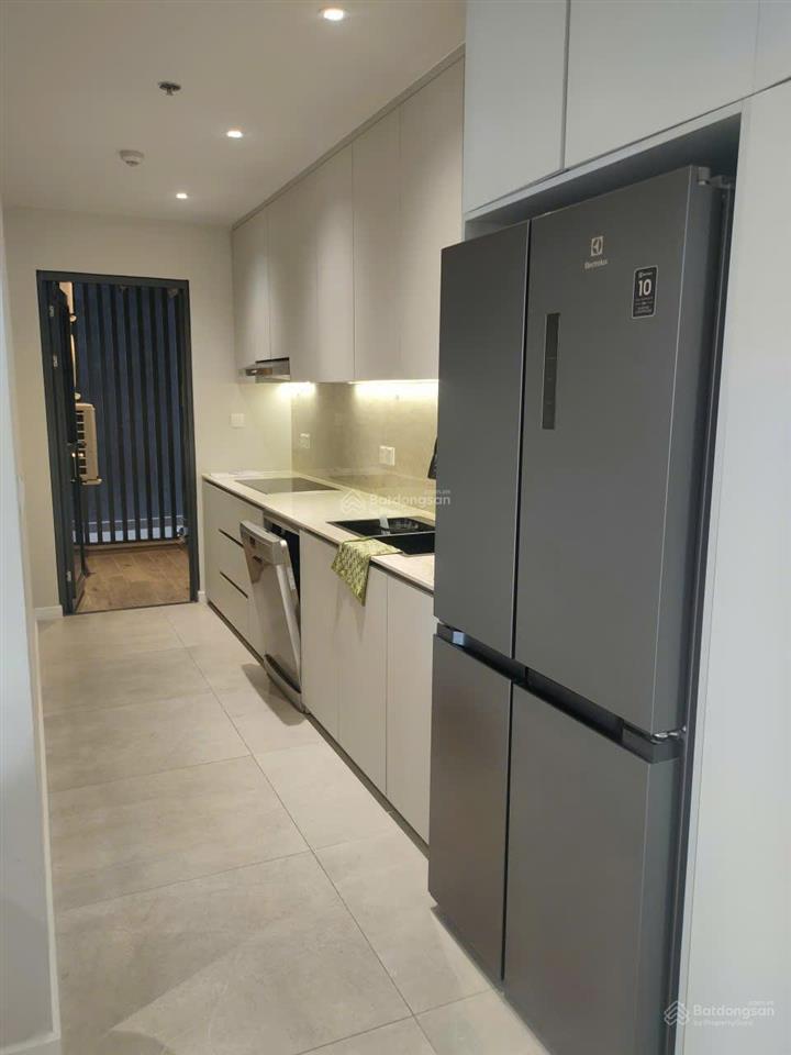 Bán nhanh căn hộ the antonia 2pn view biệt thự dt 80m2, đầy đủ nội thất, giá 10tỷ. 0933 233 *** e hân