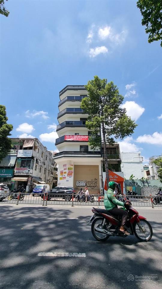 Bán tòa nhà góc 2 mt đường 3 tháng 2, p. 11 q10, cn 207m2, hầm 8 tầng tm giá 200 tỷ