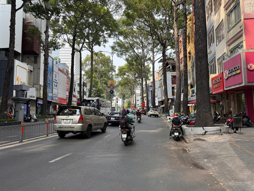 Bán nhà 2mt 3 tháng 2 p.11 q.10, dt 18x24m cn 510m2, kc 4 tầng hđt 300tr giá 285 tỷ