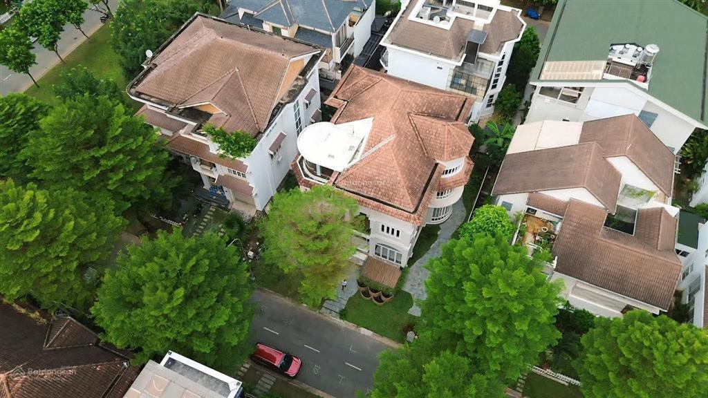 Bán nhà mt đường 45 khu lan anh village thủ thiêm tp.thủ đức, dt 20x20m kc 3 tầng giá 200 tỷ