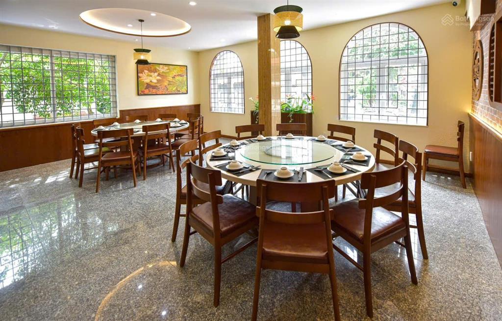 Bán nhà 2 mặt tiền 46 huỳnh lan khanh, p2, tân bình. dt 10mx20m, cn 198m2, 4t  giá bán 55 tỷ tl