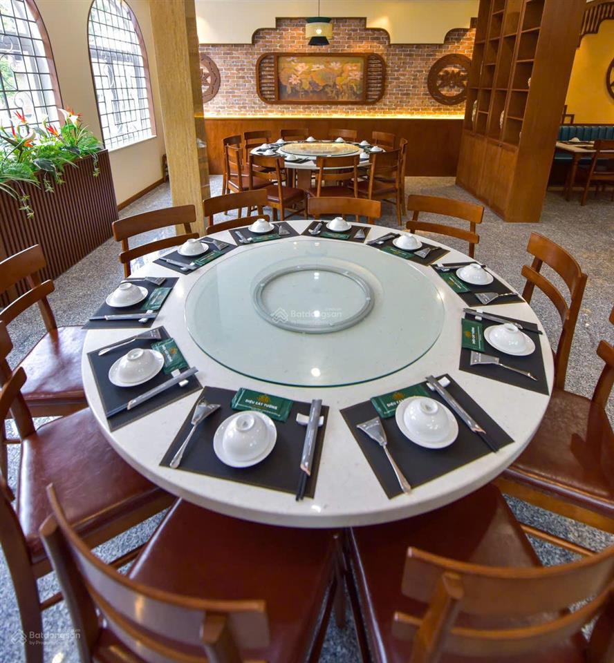 Bán nhà 2 mặt tiền 46 huỳnh lan khanh, p2, tân bình. dt 10mx20m, cn 198m2, 4t  giá bán 55 tỷ tl