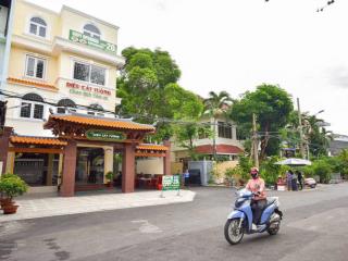 Bán nhà 2 mặt tiền 46 huỳnh lan khanh, p2, tân bình. dt 10mx20m, cn 198m2, 4t  giá bán 55 tỷ tl