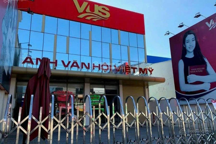 Bán biệt thự vip lê quý đôn, p. bình thọ, tp. thủ đức dt 32.5m x 50m, cn 1,611m2 2tầng giá 180 tỷ